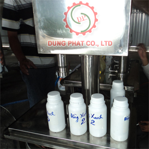 Máy đóng nắp chai