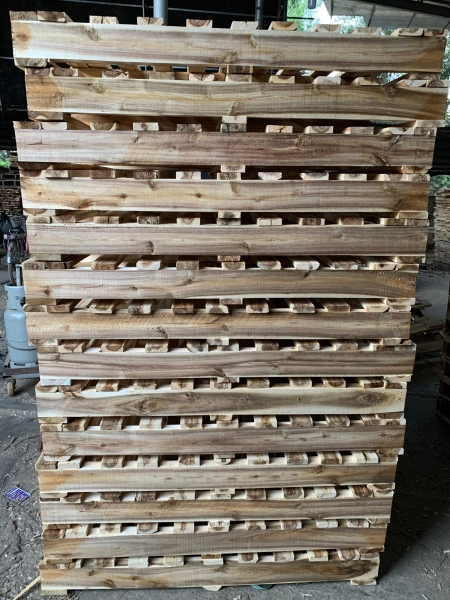 Pallet gỗ