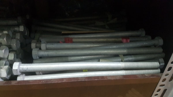 Bu lông kèm