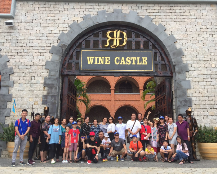 Tour du lịch với Khách hàng