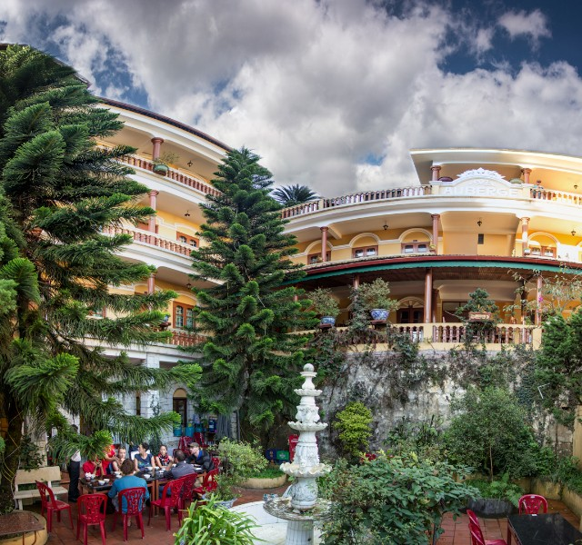 Auberge Đặng Trung Hotel