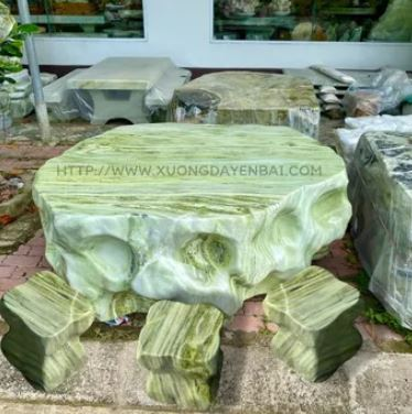Bàn ghế đá tự nhiên Yên Bái