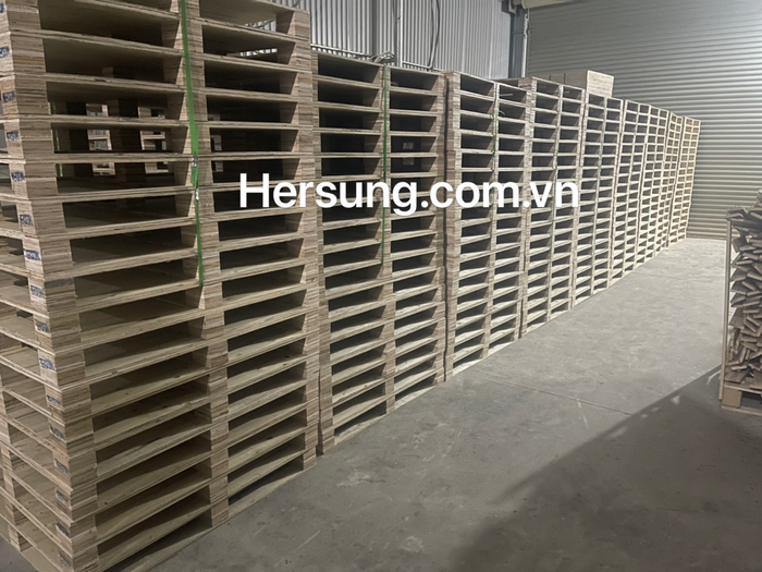Pallet gỗ