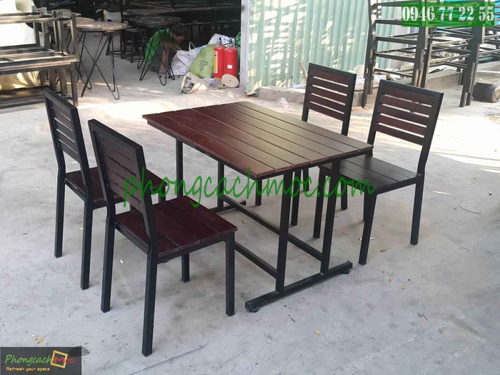 Bàn ghế quán ăn