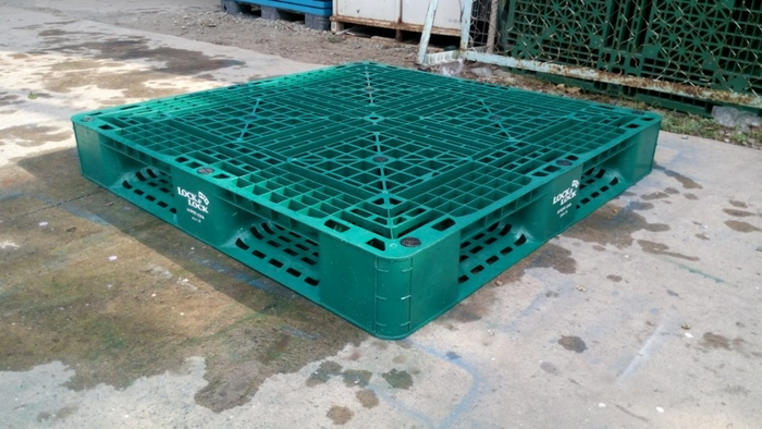 Pallet nhựa