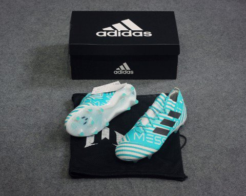 Giày cỏ tự nhiên Adidas