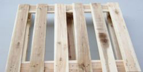 Pallet gỗ 2 hướng nâng