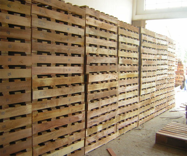 Pallet gỗ