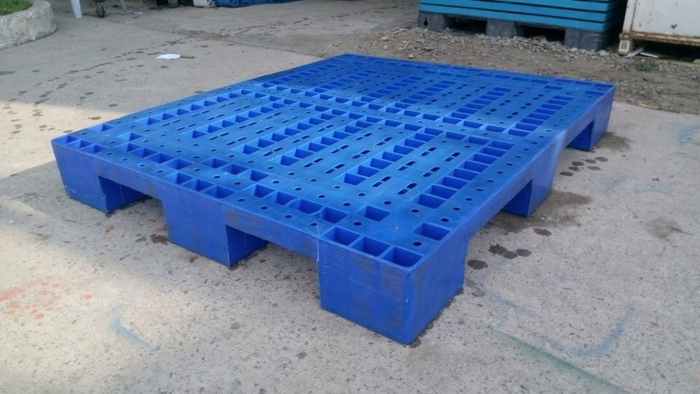 Pallet nhựa