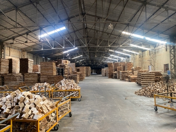 Pallet gỗ