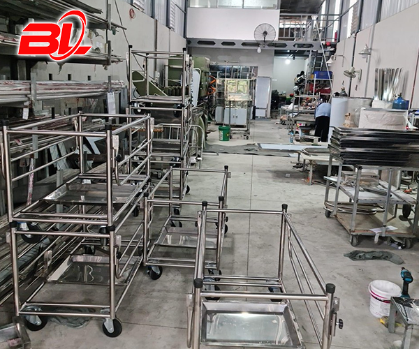 Xe đẩy inox