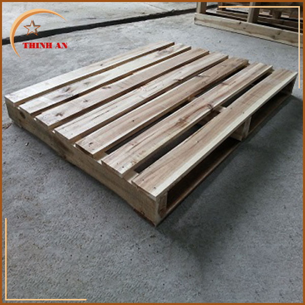 Pallet gỗ