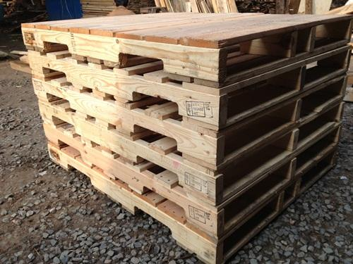 Pallet 4 hướng nâng