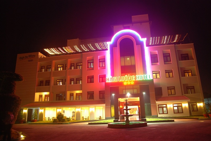 Hàm Luông Hotel