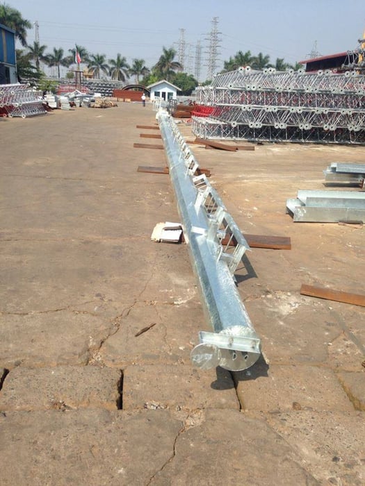 Cột angten đơn thân