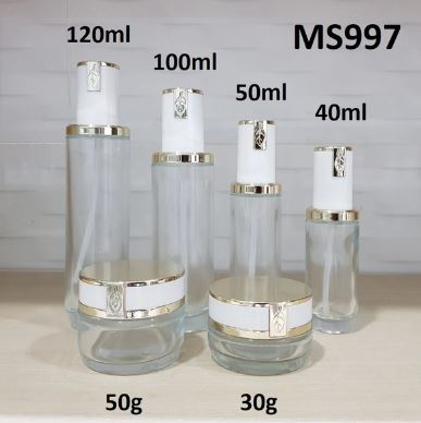 Bộ mỹ phẩm chiếc lá