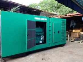 Máy phát điện Cummins 200KVA