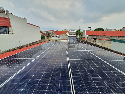 Thi công lắp đặt hệ thống điện năng lượng mặt trời áp mái