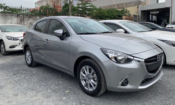 Mazda 2 Deluxe