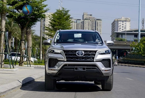 Xe chở tiền Toyota Fortuner