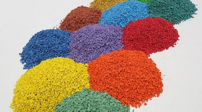 Hạt nhựa màu đặc tính