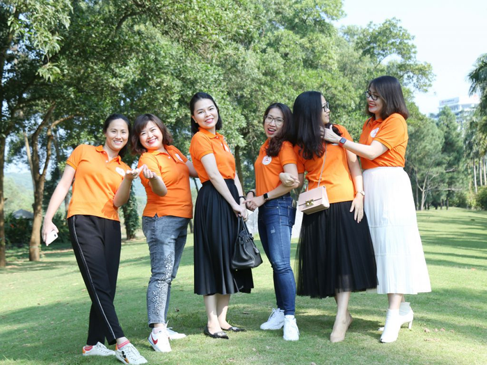 Chụp ảnh họp lớp
