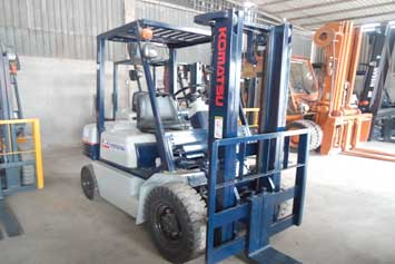Xe nâng hàng Komatsu