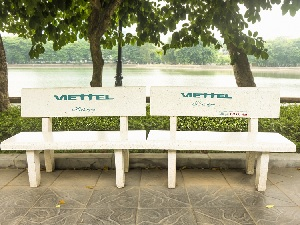Bàn ghế đá