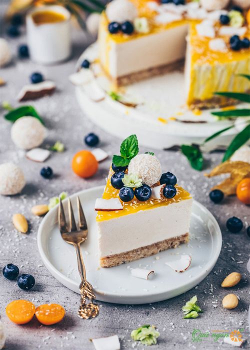 Bí quyết làm bánh cheesecake dừa vị Raffaello - Mytour