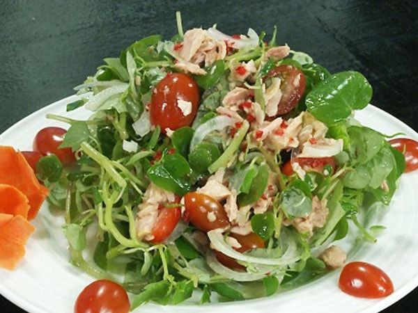 Bí quyết làm nộm rau má thịt lợn nhanh chóng - Mytour