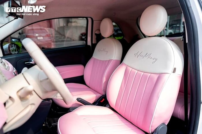 'Soi' chiếc xe Fiat 500 mới mua của Hòa Minzy - Hình 15.