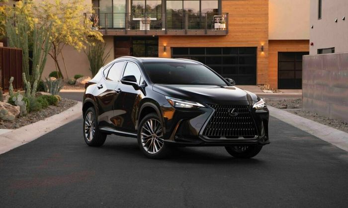 Lexus NX 2025 trải qua sự nâng cấp nhẹ nhàng nhưng giá cũng tăng mạnh mẽ - Hình 5.