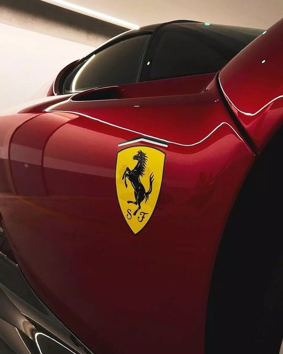 Cristiano Ronaldo tại bên siêu xe Ferrari Daytona SP3 mới - Ảnh 5.