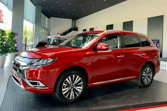 Với chương trình khuyến mãi này, việc mua xe Mitsubishi sẽ tiết kiệm gần 90 triệu đồng phí lăn bánh, giúp giảm thời gian tìm kiếm phụ kiện - Ảnh 3.