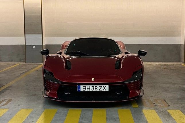 Cristiano Ronaldo vừa nhận chiếc siêu xe Ferrari Daytona SP3 mới - Ảnh 1.