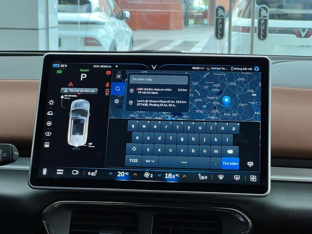 Chủ nhân của VinFast VF 8 và VF 9 có thể không biết đến tính năng ẩn này: Tìm vị trí chính xác trên bản đồ bằng câu lệnh 3 từ mà không cần địa chỉ - Ảnh 1.