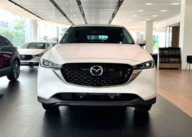 Mazda CX-5, CX-8 giảm giá niêm yết: Bắt đầu từ 749 triệu, rẻ hơn các đối thủ Nhật, Hàn - Ảnh 2.