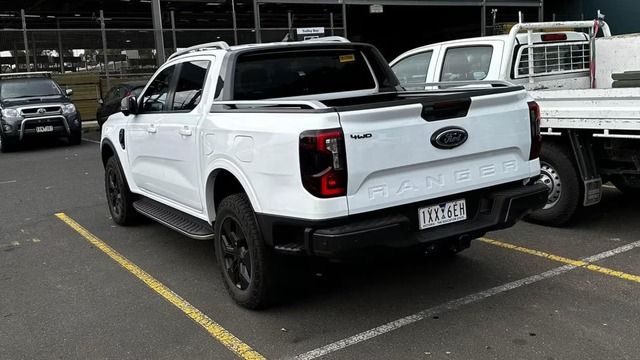 Ford Ranger hybrid cao cấp lần đầu tiên xuất hiện trước cộng đồng - Ảnh 4.