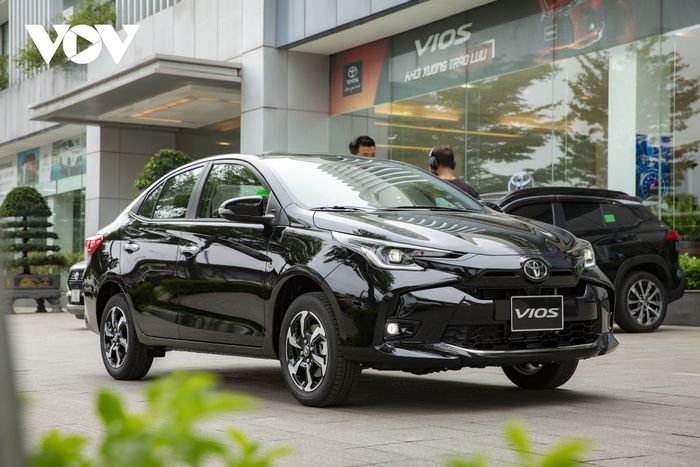 Toyota Vios giảm mạnh chỉ còn hơn 400 triệu đồng, rẻ bằng xe hạng A - Ảnh 4