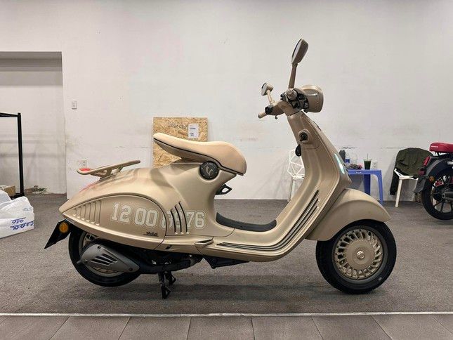 Vespa 946 phiên bản Rồng giá đắt đỏ đầu tiên tại Việt Nam- Hình 3.