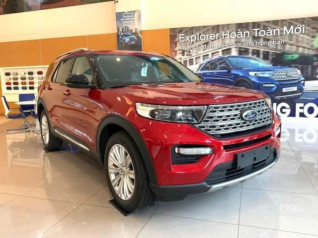 Nhiều hãng cạnh tranh giảm giá niêm yết vào đầu năm: Toyota điều chỉnh giá của 5 mẫu xe, Xforce thậm chí chưa được giao nhưng đã giảm giá, vẫn là dòng xe rẻ nhất trong phân khúc.