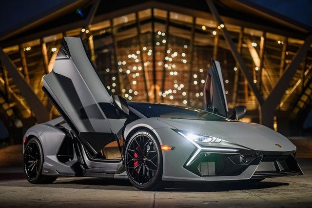 Lamborghini Revuelto đầu tiên tại Việt Nam lộ diện: Mạnh hơn 1.000 mã lực, ra mắt trong tháng này - Ảnh 2.