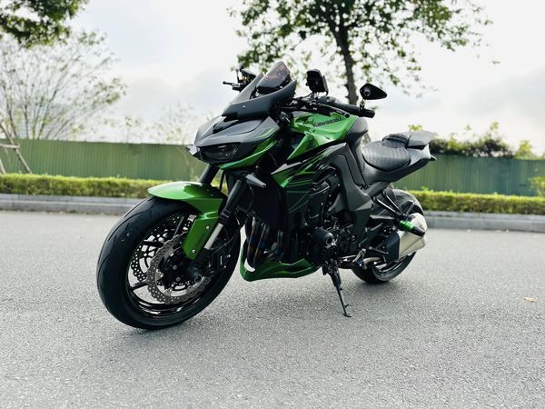 Mặc dù gặp khó khăn với đĩa đệm, Độ Mixi đã mua Kawasaki Z1000 với giá trên 400 triệu, tái ngộ với niềm đam mê từ thời trẻ - Ảnh 5.