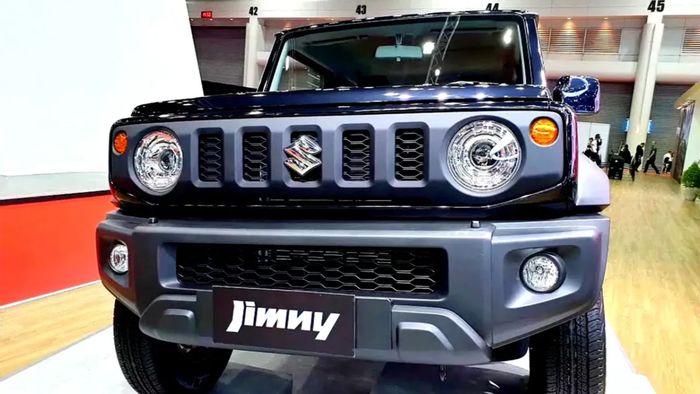 Suzuki Jimny đã có mặt tại Việt Nam trước khi ra mắt chính thức. Dự kiến xe sẽ ra mắt vào tháng 3-2024.