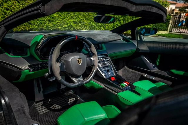 Lamborghini vô cùng hiếm, cực kỳ sang trọng rao bán hai lần trong 4 năm mà vẫn không bán được - Ảnh 3.