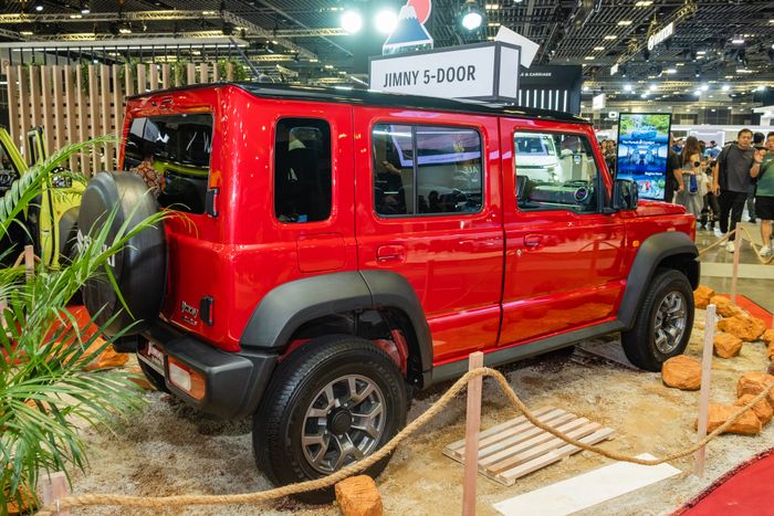 Xem thử Suzuki Jimny 5 cửa sắp ra mắt tại Đông Nam Á: Thực dụng hơn, nhiều người Việt đang mong chờ - Hình 7.