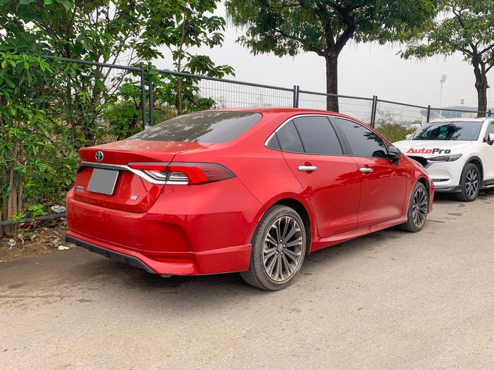 Phát hiện chiếc Toyota Corolla Altis GR Sport đầu tiên tại Việt Nam: Thiết kế thể thao, đấu với Elantra N Line - Ảnh 4.