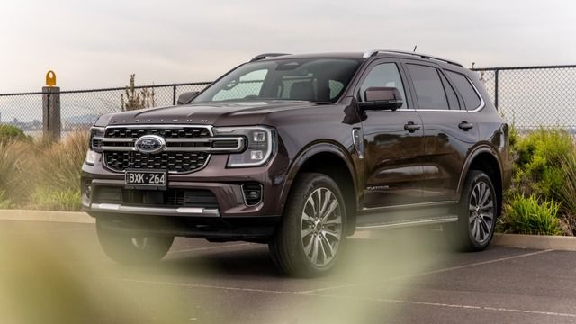 Thông tin về Ford Everest Platinum về Việt Nam: Sẽ không dùng động cơ V6 3.0L, dự kiến ra mắt tháng 3, thay thế bản Wildtrak - Ảnh 1.