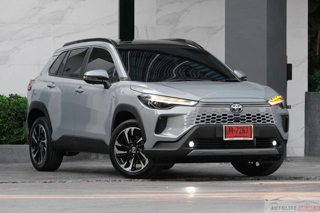 Lô xe Toyota Corolla Cross 2024 đầu tiên nhập về Việt Nam: Giá dự kiến không thay đổi, ra mắt vào tháng 5 cạnh tranh với HR-V và CX-30 - Hình 3.