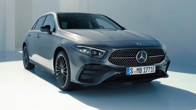 Mercedes-Benz thay đổi hướng chỉ sau 2 năm, từ việc tập trung vào phân khúc cao cấp đến phân khúc giá rẻ - Hình 1.